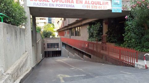 Foto 5 de Garaje de alquiler en Calle de la Infanta Mercedes, 92, Castillejos - Cuzco, Madrid Capital