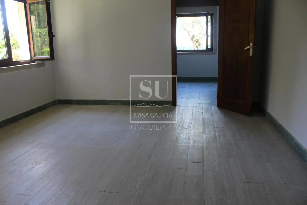 Dormitori de Casa o xalet en venda en Nigrán amb Calefacció, Jardí privat i Terrassa