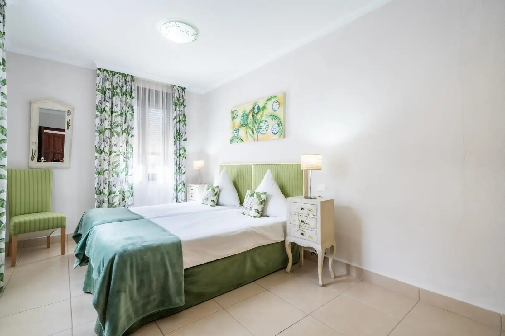 Dormitori de Casa o xalet en venda en Guía de Isora amb Aire condicionat, Jardí privat i Terrassa