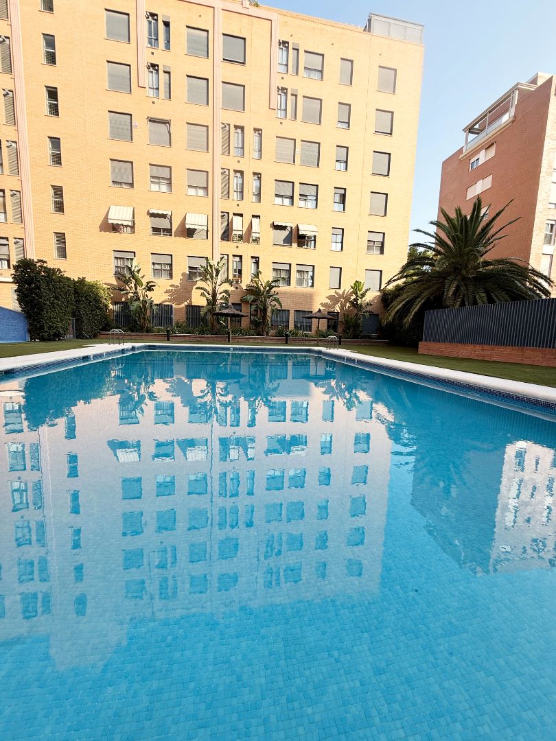 Piscina de Àtic en venda en  Valencia Capital amb Aire condicionat, Parquet i Terrassa