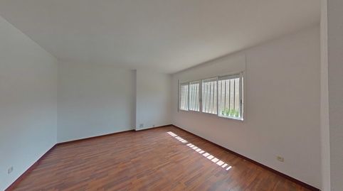 Foto 4 de Casa adosada en venda a C/ Ferrer I Guardia, La Roureda, Viladecans