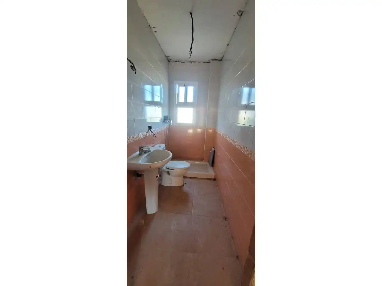 Bathroom of Houses for sale in Algeciras  with Private garden and Terrace