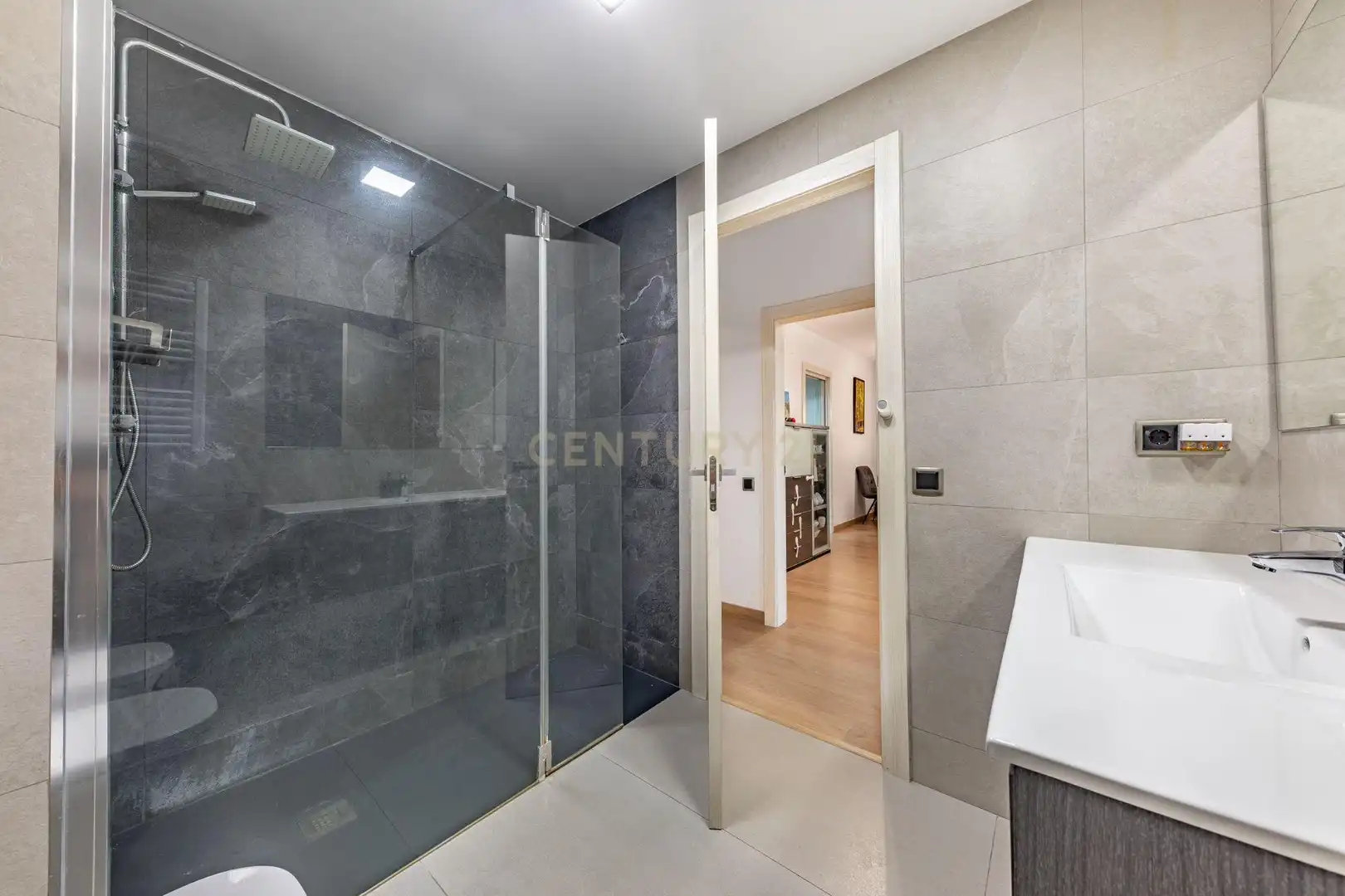 Apartments for sale in Castell - Poble Vell