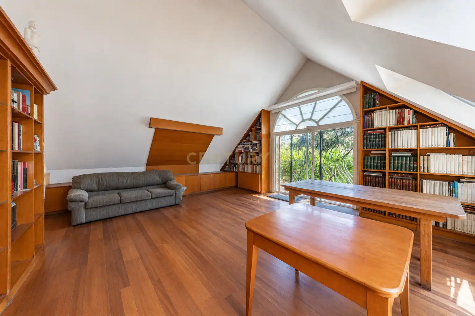 Casa o xalet en venda a Carrer de Mèxic, Sant Cugat del Vallès, Spain, -1, Arxiu