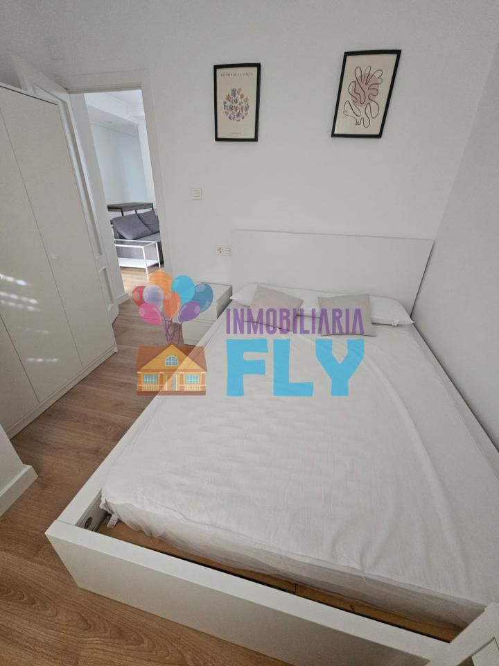 Bedroom of Flat to rent in Ourense Capital   with Heating, Furnished and Balcony