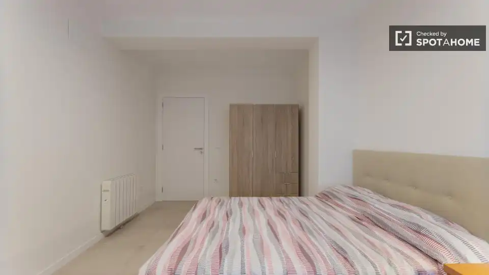 Bedroom of Flat for rent in Burjassot  with Air Conditioner, Heating and Furnished
