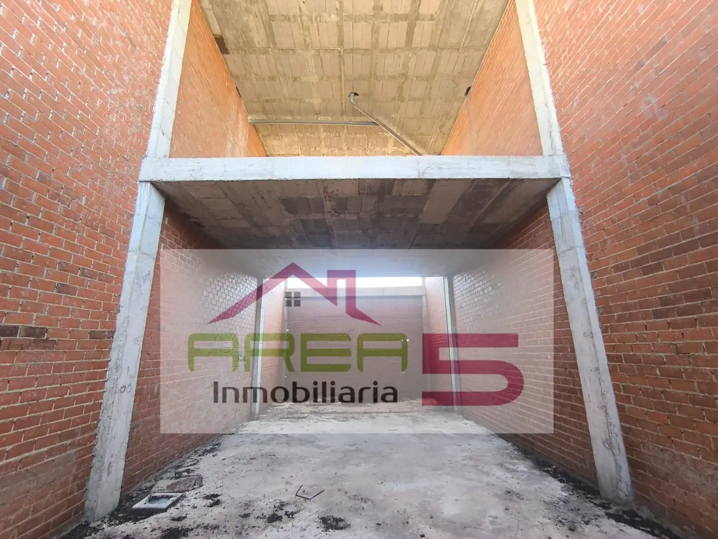 Buildings for sale in Valdelacalzada
