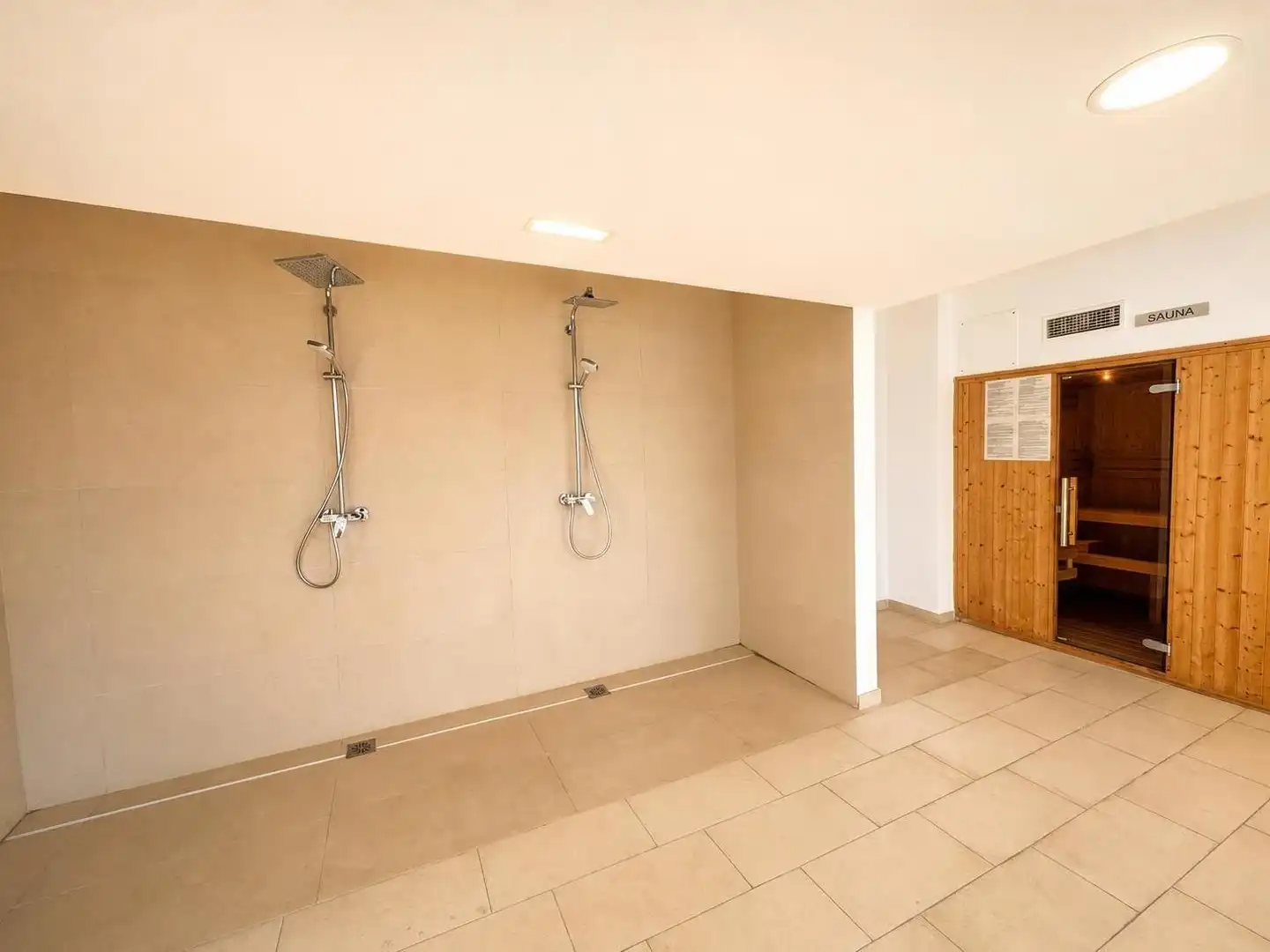 Baño de Apartamento en venta en Torrequebrada