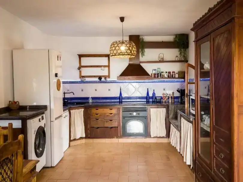 Cuina de Finca rústica de lloguer en Manises amb Aire condicionat, Jardí privat i Traster