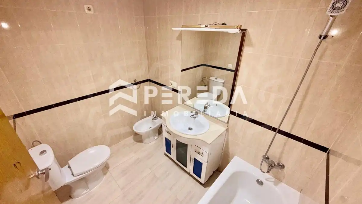 Bathroom of Flat for sale in Roquetas de Mar  with Terrace and Community pool