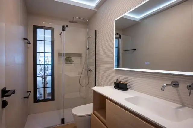 Baño de Finca rústica en venta en La Riera de Gaià con Aire acondicionado, Calefacción y Jardín privado