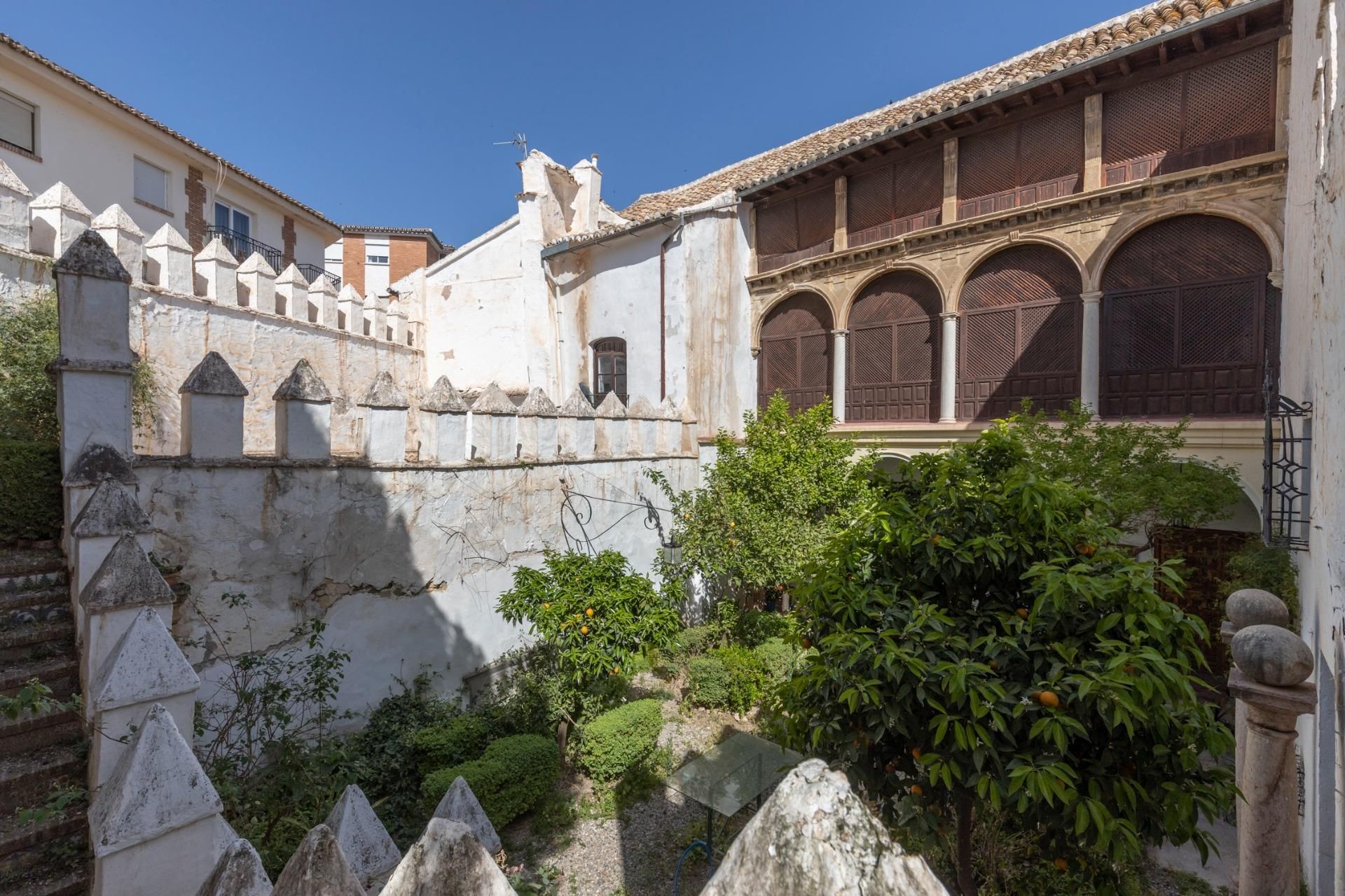 Vista exterior de Edifici en venda en Antequera