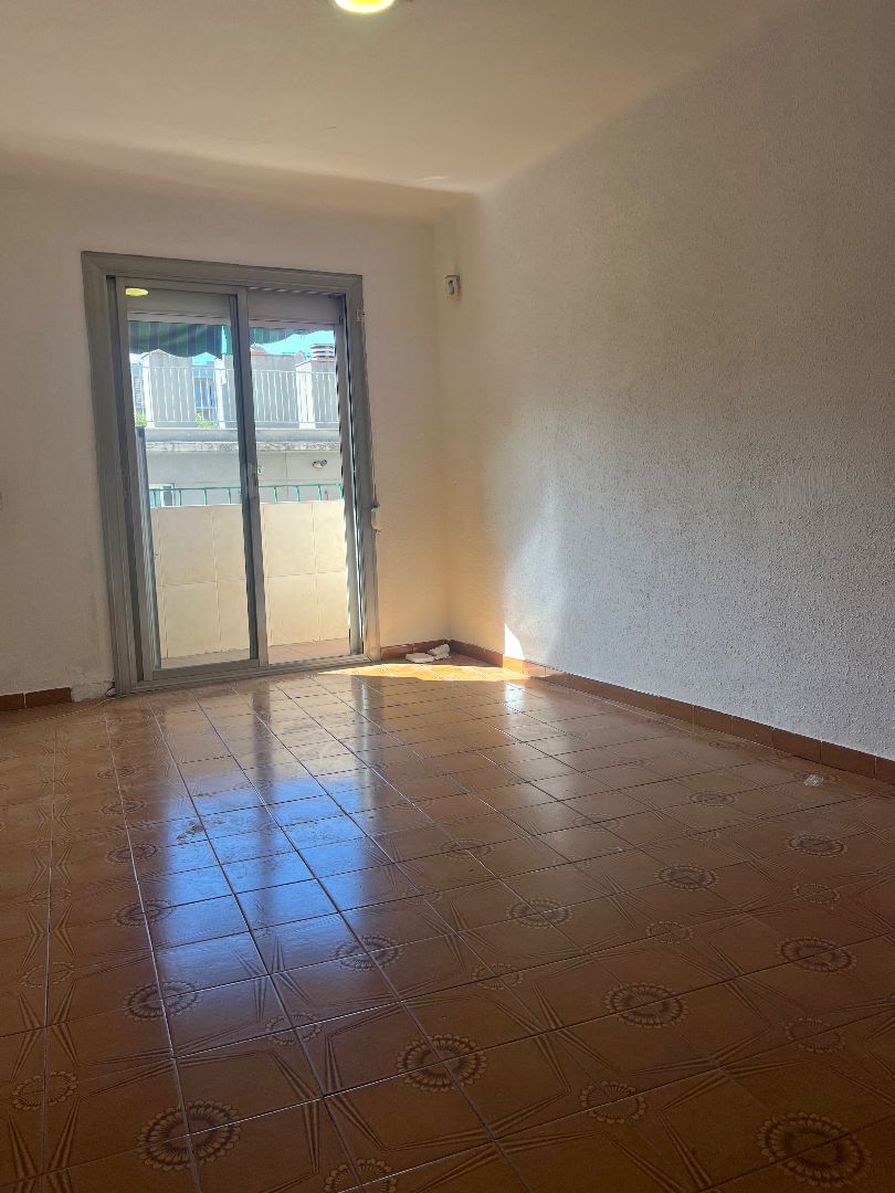 Habitación de Piso en venta en  Barcelona Capital con Balcón