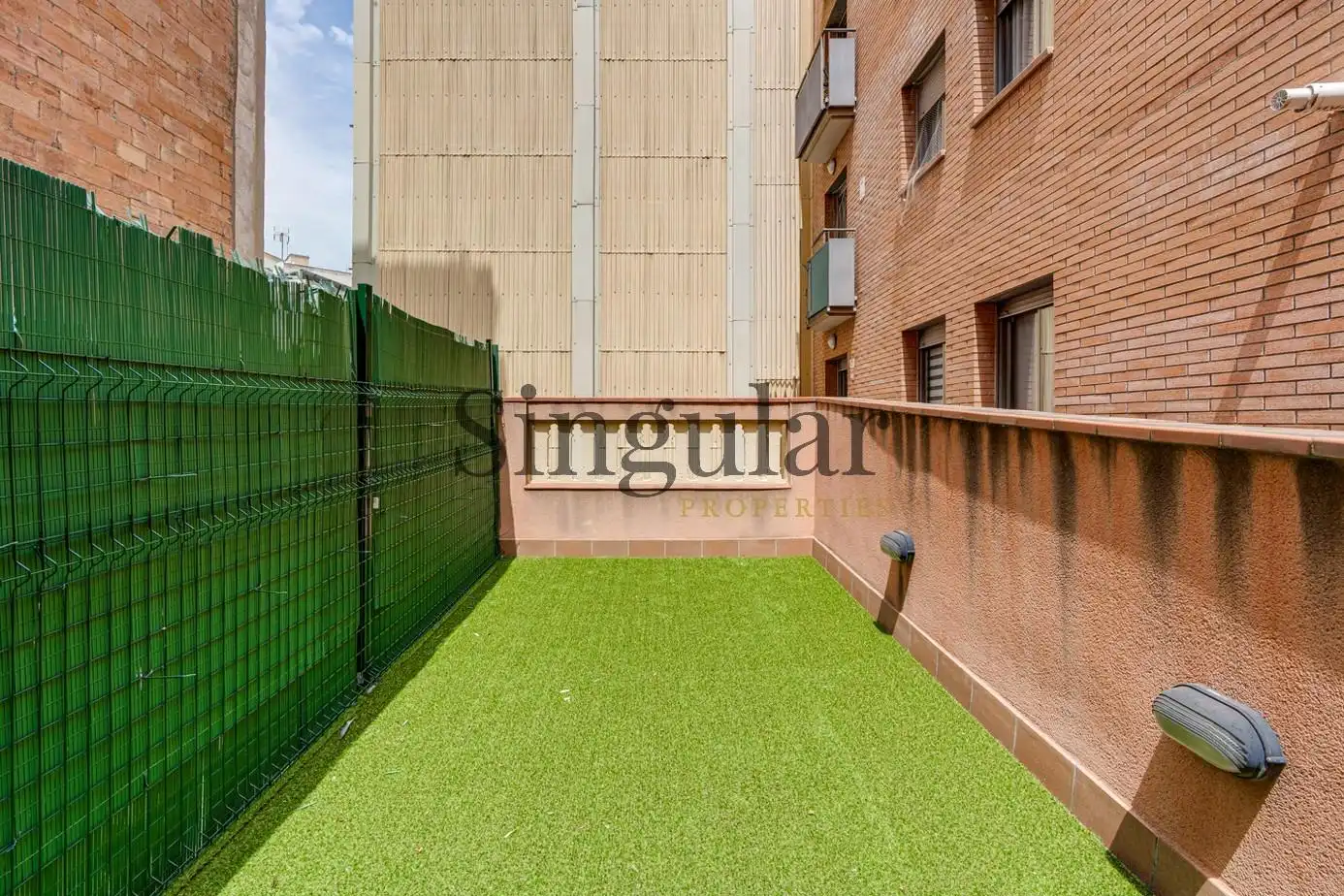 Terrassa de Apartament en venda en Barcelona amb Aire condicionat, Calefacció i Moblat