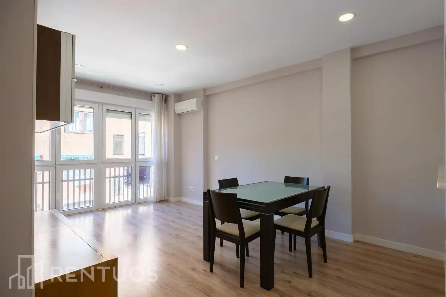 Flat with lift to rent in Calle de Valdevarnes, imagen 3