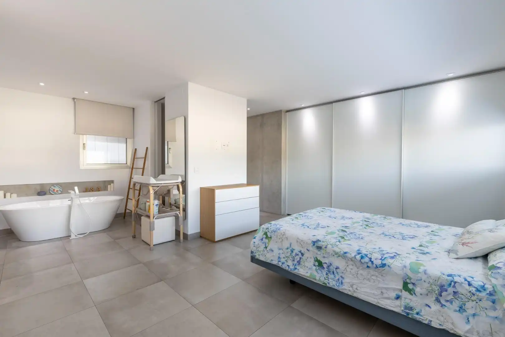 Dormitori de Casa o xalet en venda en Granada amb Calefacció, Jardí privat i Terrassa