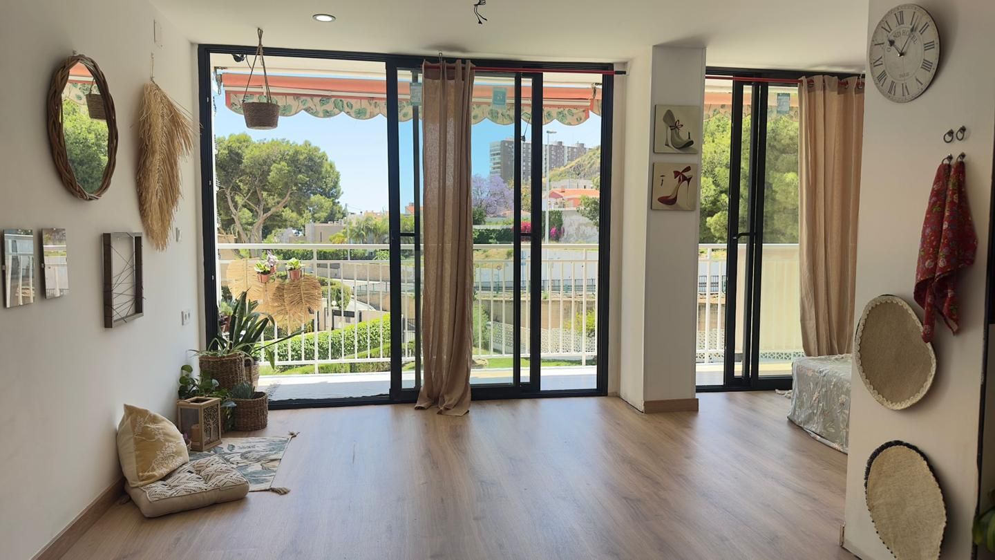 Dormitori de Estudi en venda en L'Alfàs del Pi amb Terrassa i Piscina comunitària