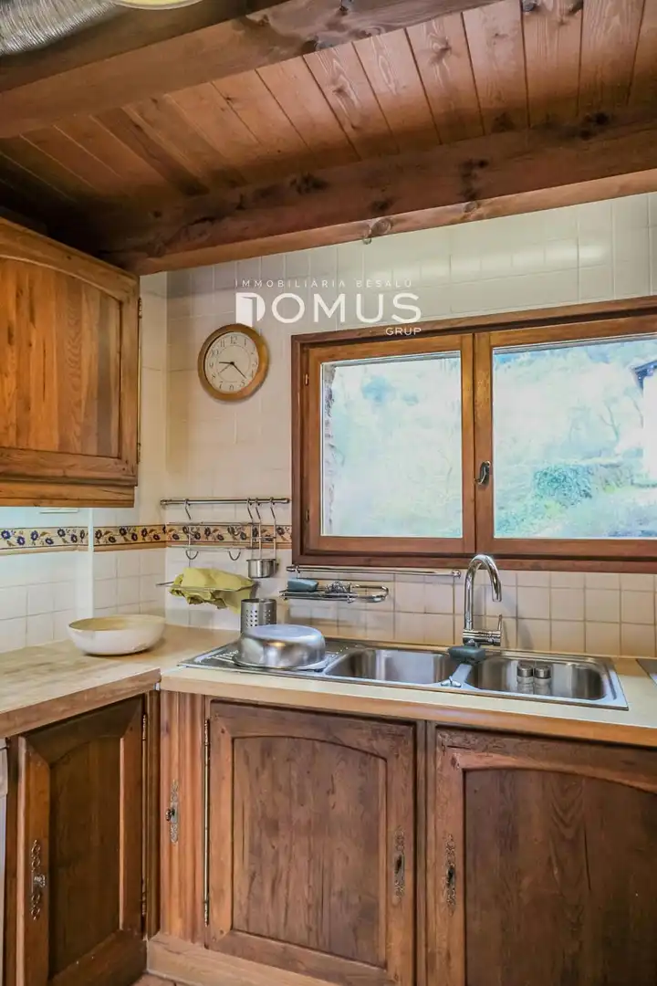 Cocina de Finca rústica en venta en Santa Pau con Calefacción, Parquet y Piscina
