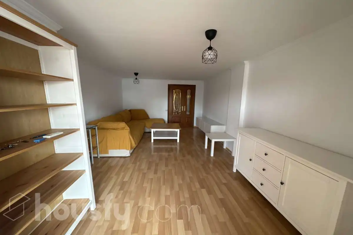 Flat for rent in Calle de Perú, Valleaguado - La Cañada