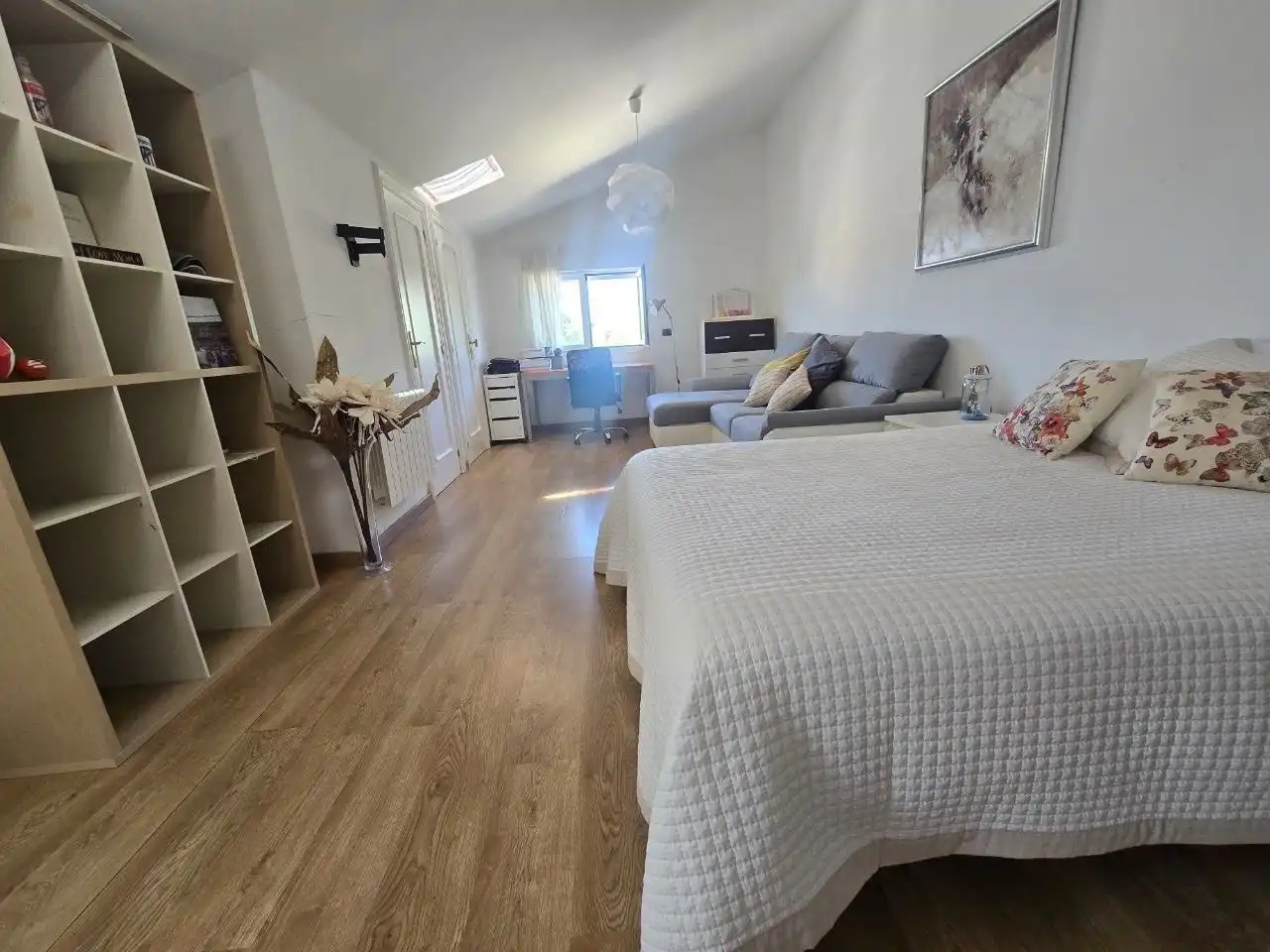 Habitación de Casa o chalet en venta en  Logroño con Calefacción, Jardín privado y Terraza