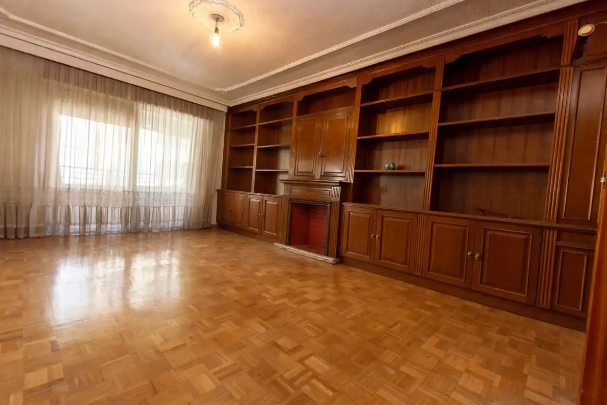 Sala de estar de Piso en venta en Alcalá de Henares con Calefacción, Parquet y Terraza