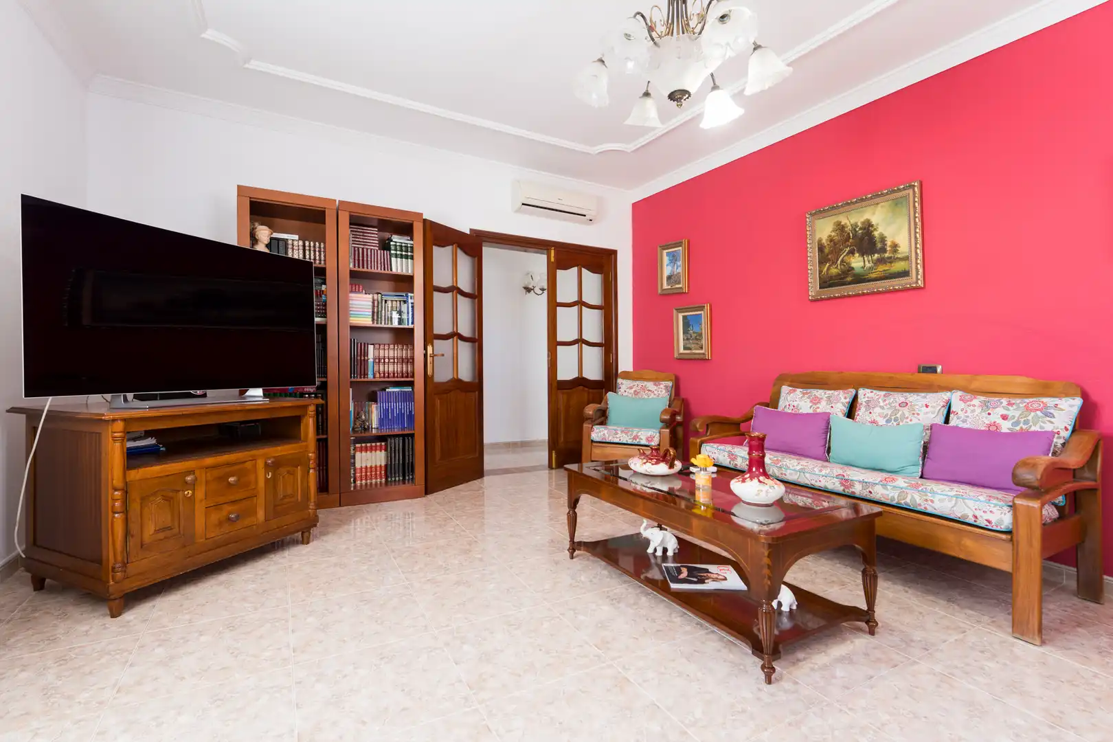 Sala d'estar de Casa adosada en venda en Telde amb Aire condicionat i Calefacció