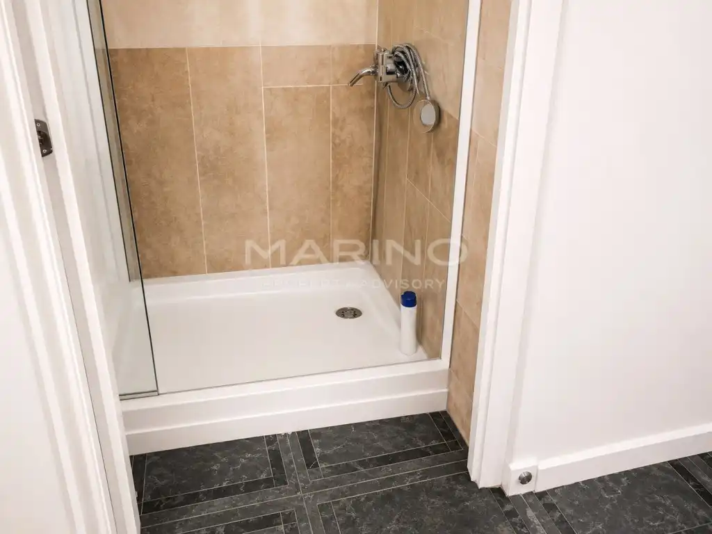 Bathroom of Flat for sale in Barcelona  with Air Conditioner, Terrace and Furnished
