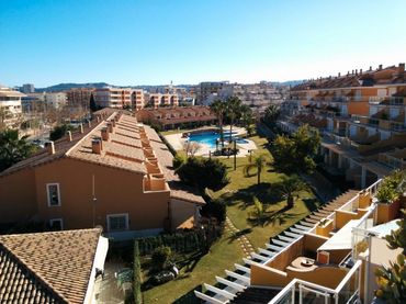 Pis amb piscina de lloguer a Calle Burdeos 9