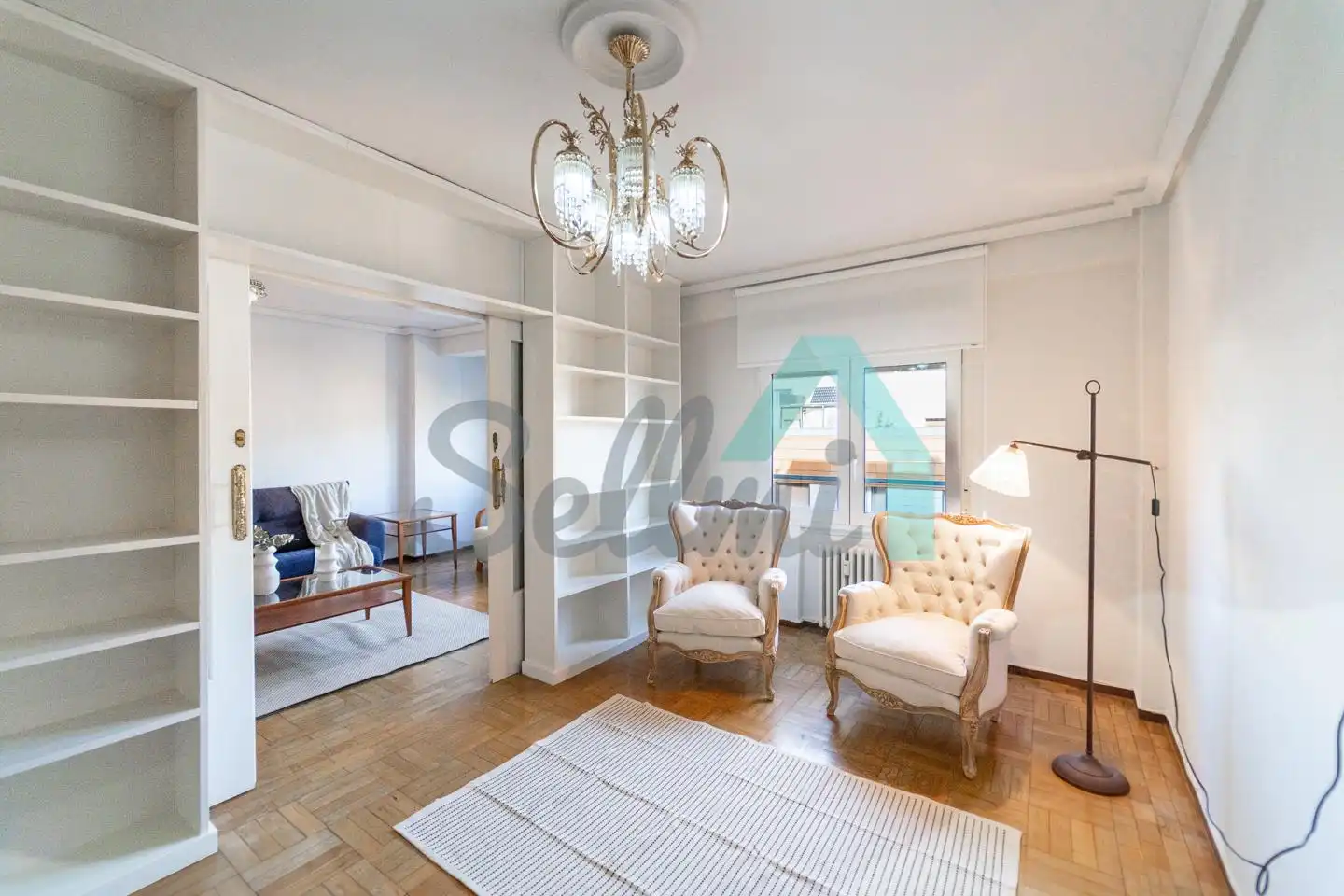 Wohnzimmer von Wohnung zur untervermieten in Oviedo  mit Heizung, Parkett und Terrasse