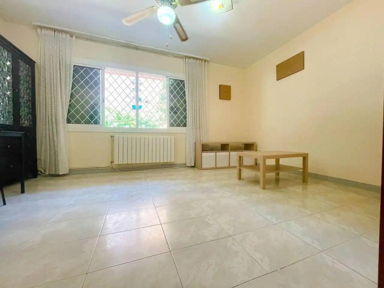 Sala de estar de Piso de alquiler en Cerdanyola del Vallès con Calefacción y Amueblado
