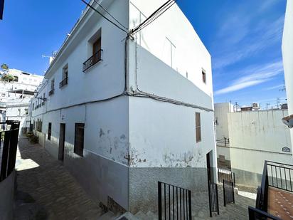 Vista exterior de Casa adosada en venda en Salobreña amb Terrassa i Traster