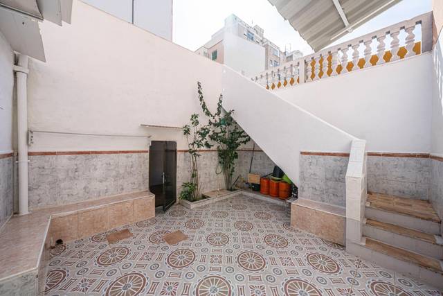 Planta baja en Venta en Carrer Ferrer de Pallarès en Pere Garau