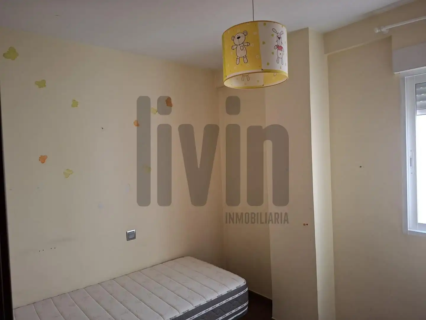 Bedroom of Flat for rent in Jaén  with Air Conditioner, Heating and Furnished