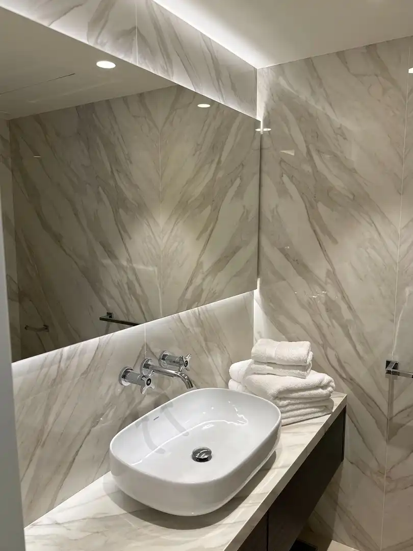 Baño de Apartamento en venta en Marbella con Calefacción, Terraza y Trastero