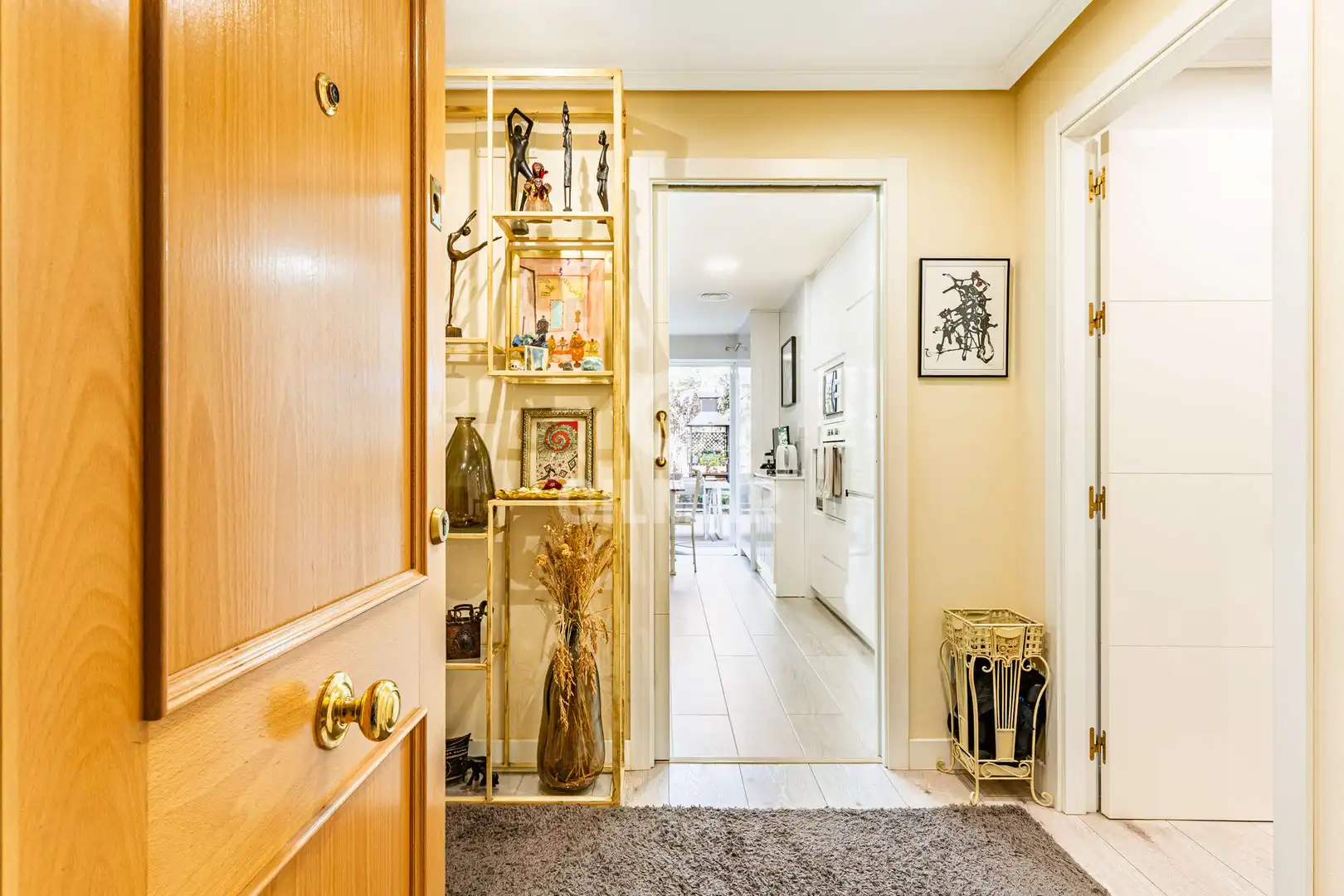 Ground floor for sale in Pozuelo de Alarcón  with Heating, Private garden and Storage room