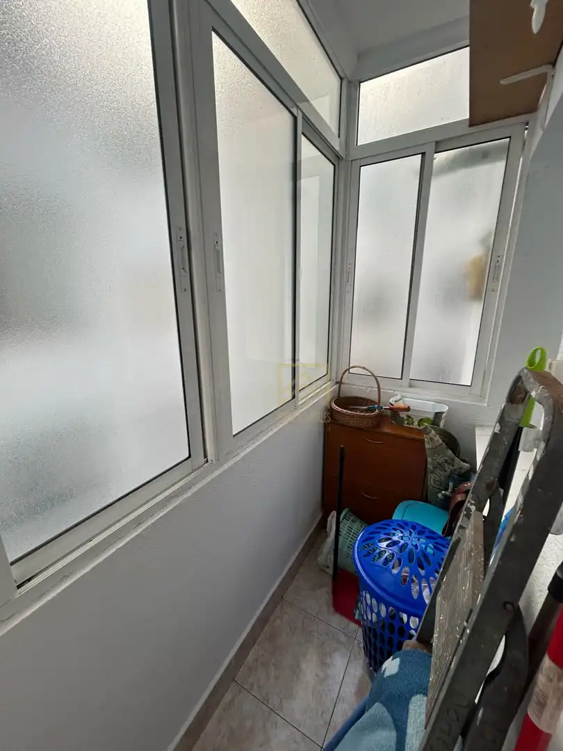 Terraza de Piso de alquiler en Torrelavega  con Calefacción, Parquet y Amueblado