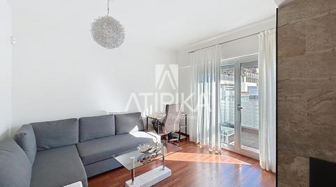 Foto 2 de Ático de alquiler en Sant Antoni, Barcelona