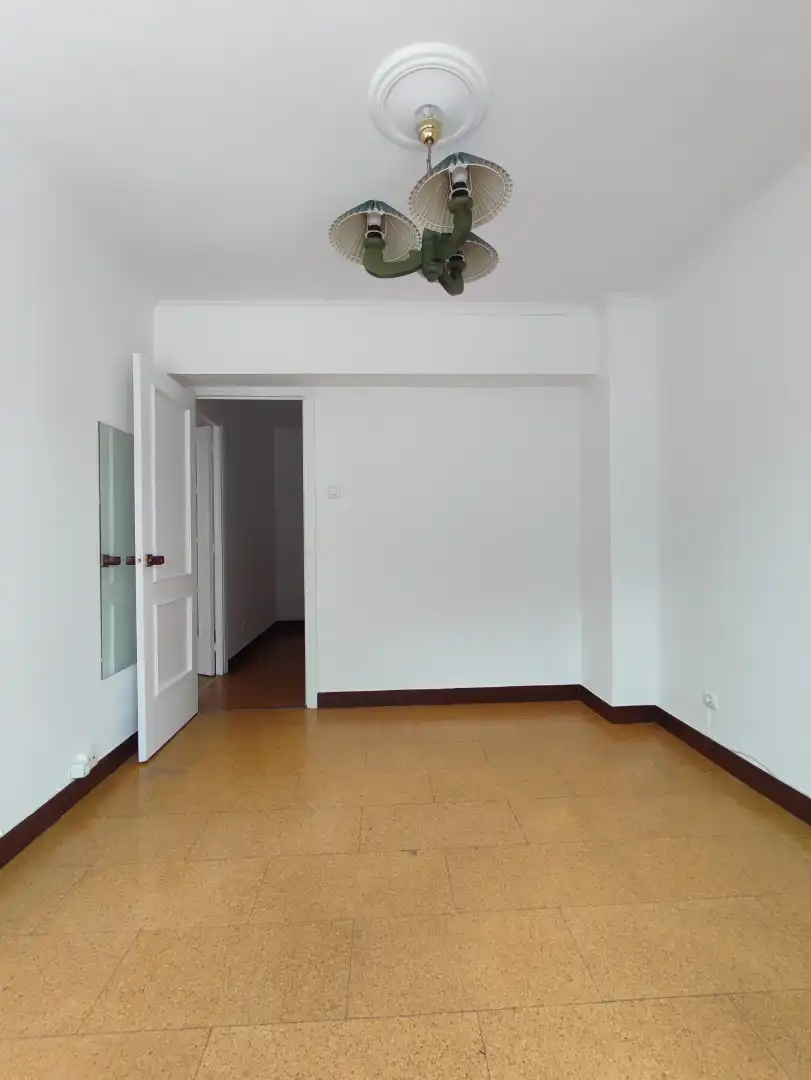 Piso en venta en A Coruña Capital  con Parquet, Terraza y Horno