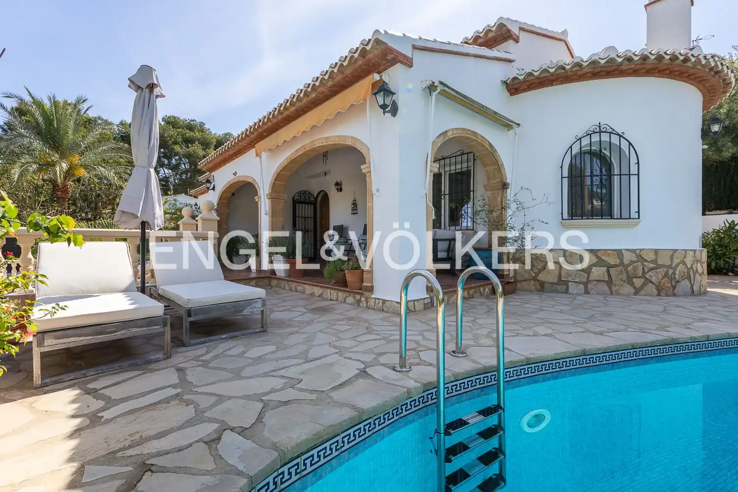 Vista exterior de Finca rústica en venda en Jávea / Xàbia amb Aire condicionat, Calefacció i Jardí privat