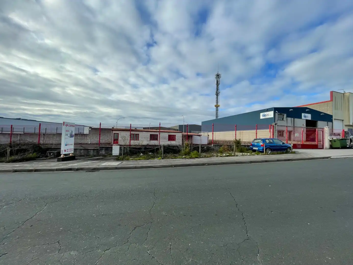 Vista exterior de Terreny industrial en venda en Narón