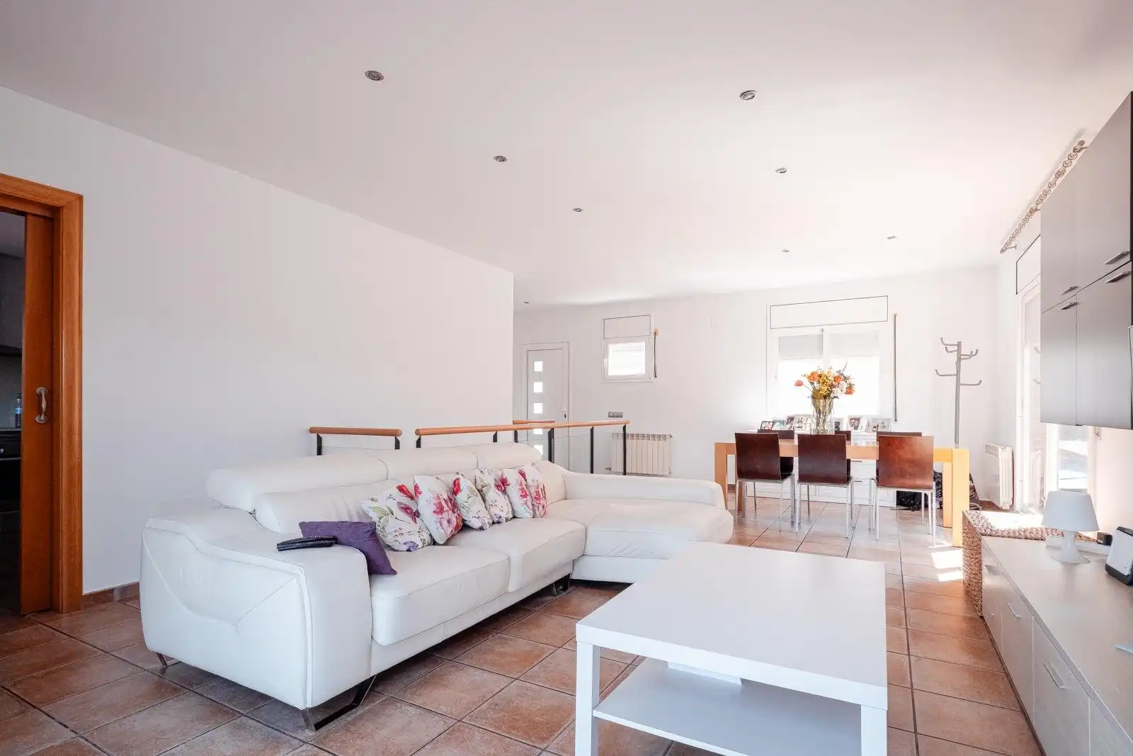 Sala d'estar de Casa o xalet en venda en Caldes de Montbui amb Calefacció, Jardí privat i Terrassa