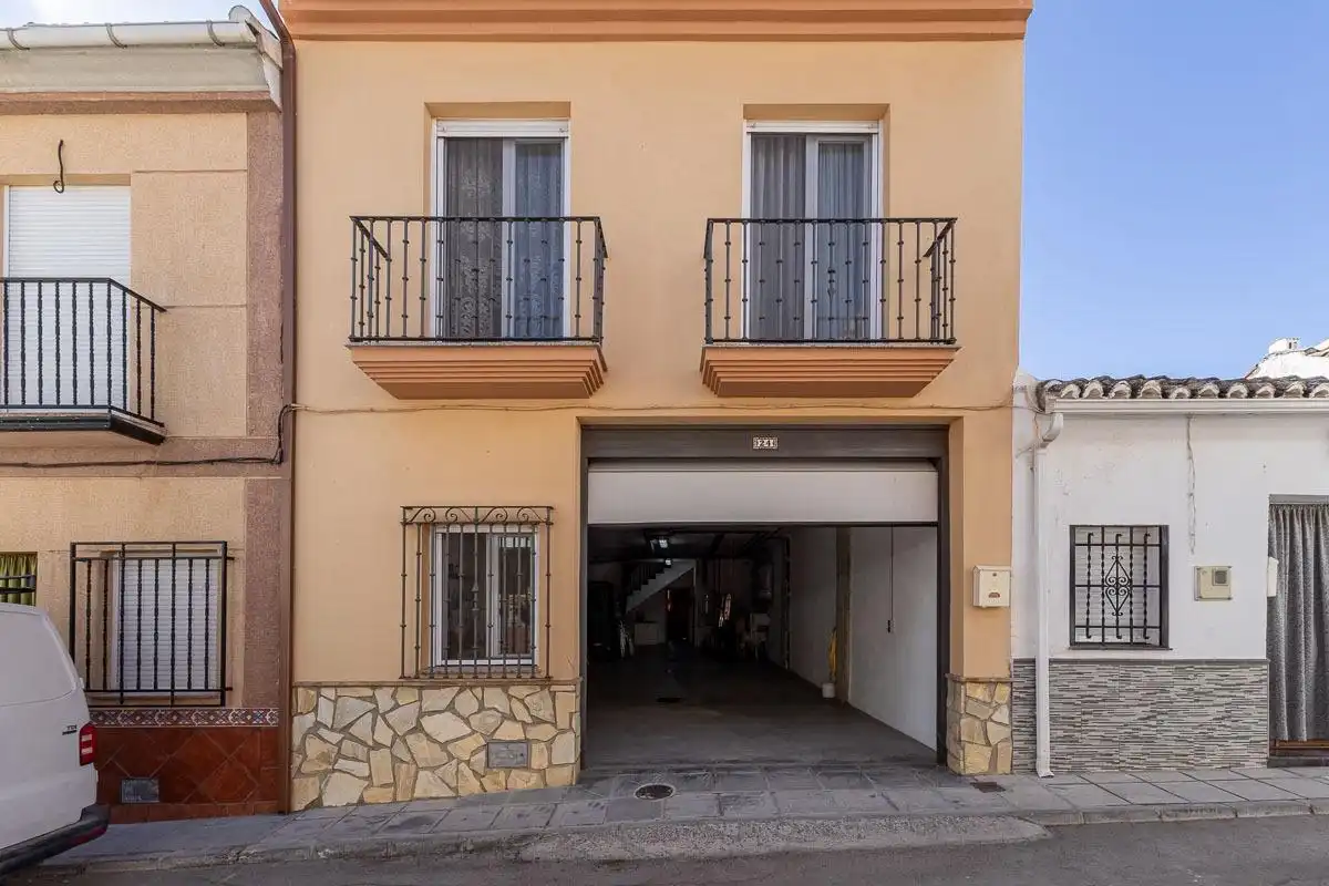Vista exterior de Casa o xalet en venda en Játar amb Moblat i Balcó