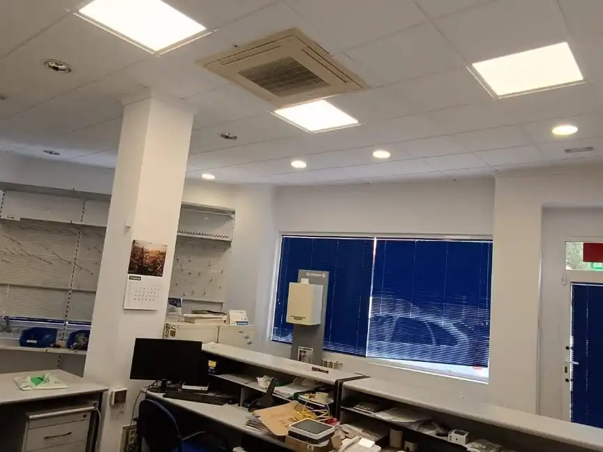 Local en venta en Albacete con Aire acondicionado, Calefacción y Amueblado