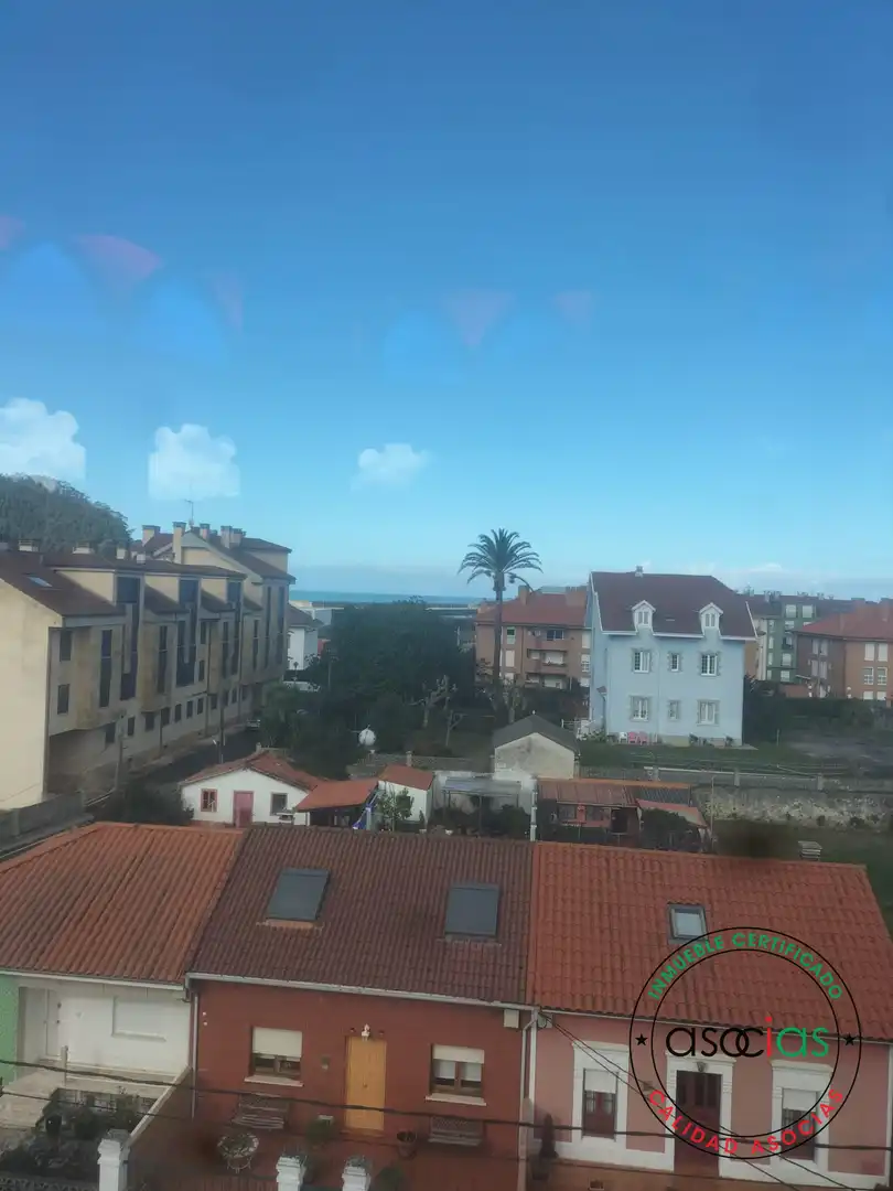 Vista exterior de Casa o chalet en venta en Soto del Barco con Calefacción, Jardín privado y Parquet
