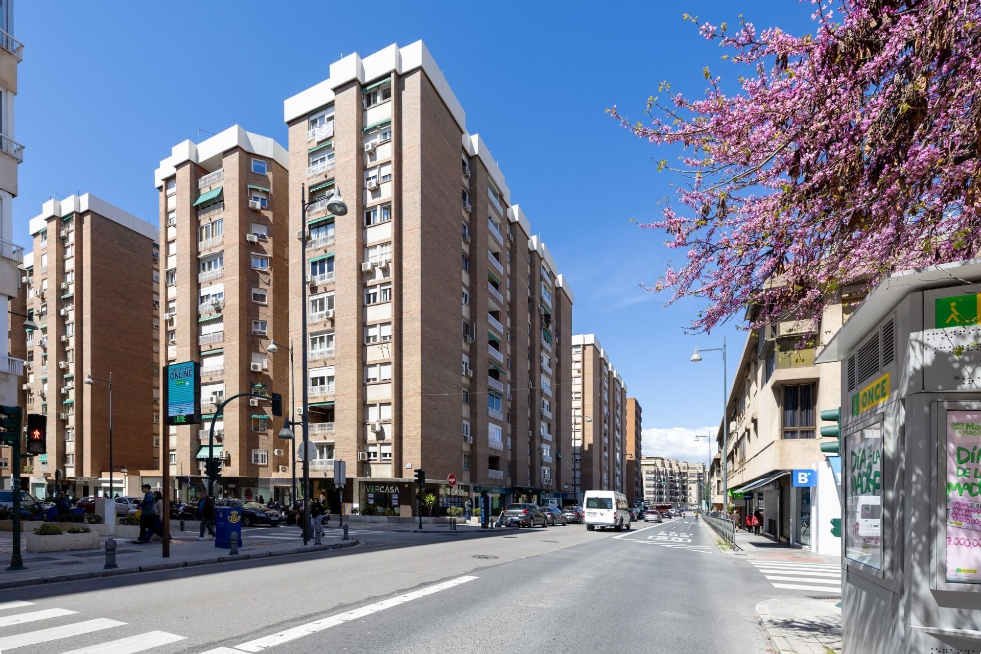 Exterior view of Flat for sale in  Granada Capital  with Heating, Private garden and Terrace