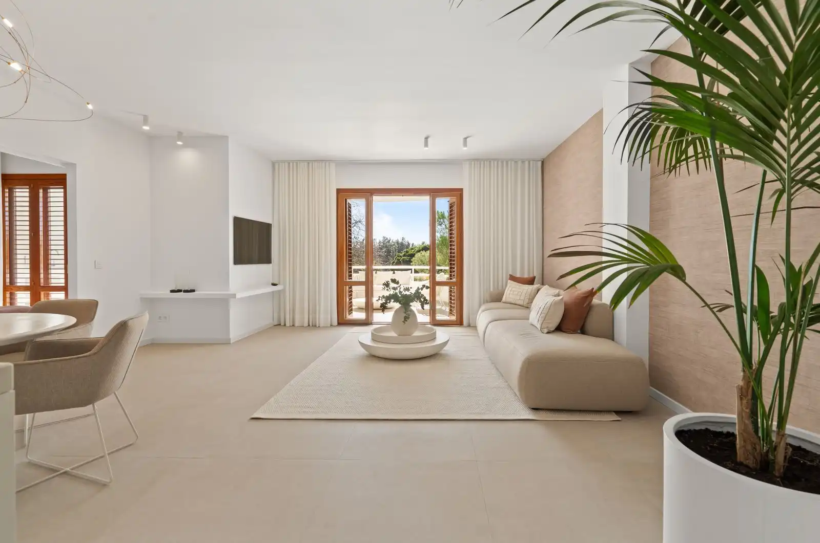 Sala de estar de Apartamento en venta en Marbella con Terraza, Trastero y Amueblado