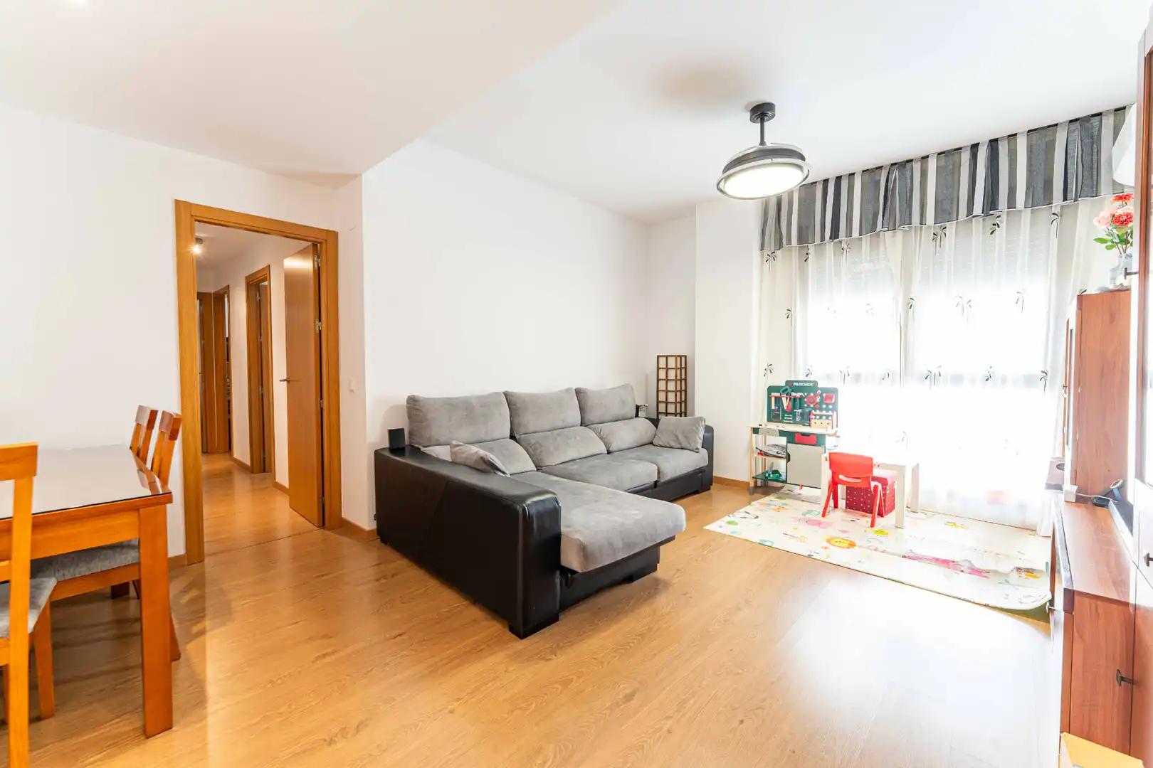 Living room of Flat for sale in Móstoles  with Air Conditioner, Heating and Private garden