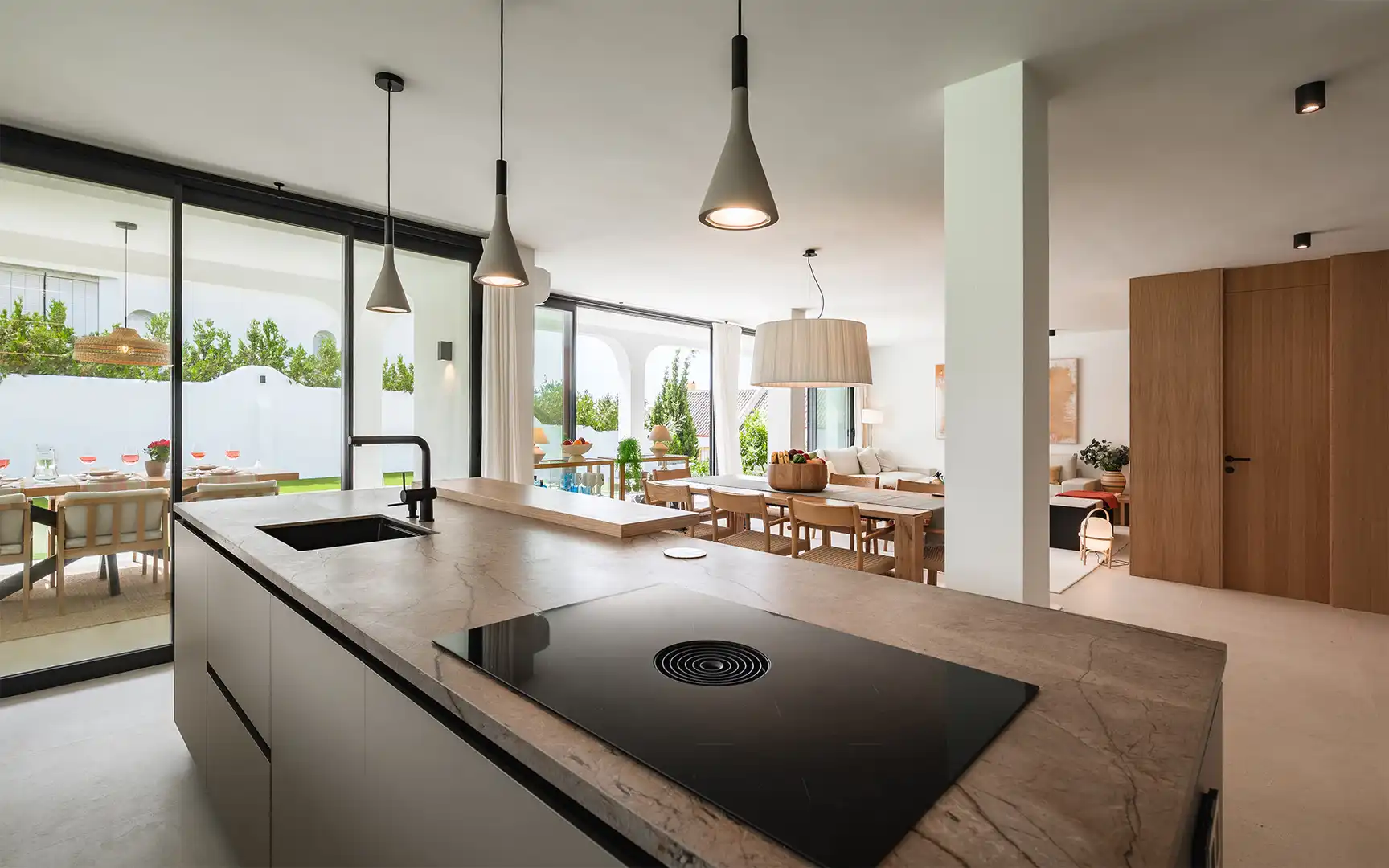 Cocina de Casa o chalet en venta en Marbella con Aire acondicionado, Jardín privado y Terraza
