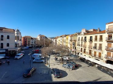 Pis en venda a Plaza Mayor 40