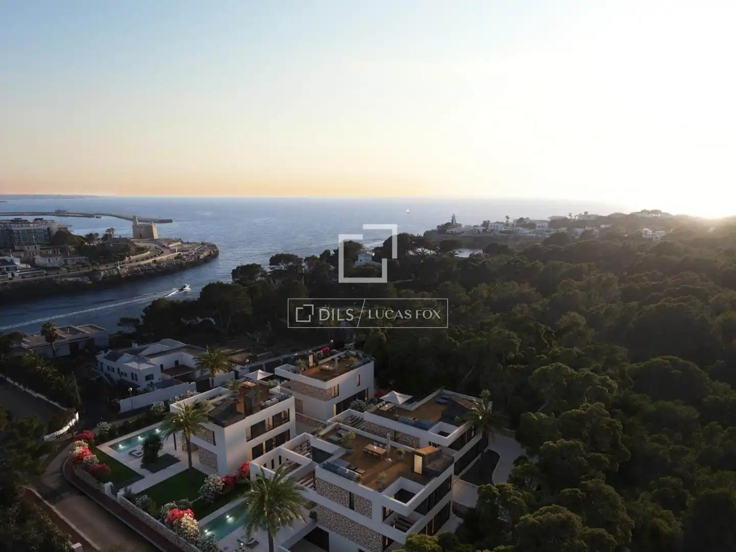 Vista exterior de Casa o xalet en venda en Ciutadella de Menorca amb Aire condicionat, Calefacció i Jardí privat